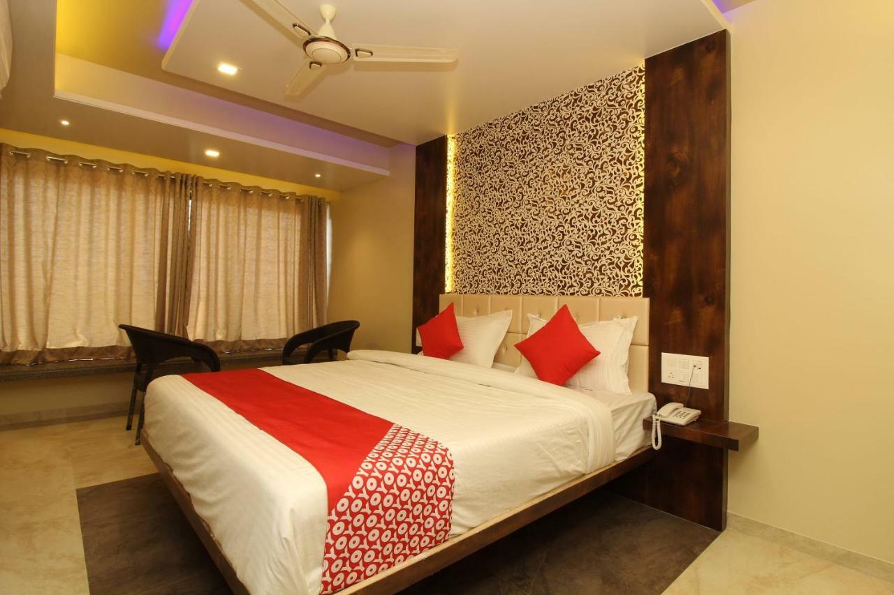 Oyo 37468 Nisha Lodging Solapur Ngoại thất bức ảnh